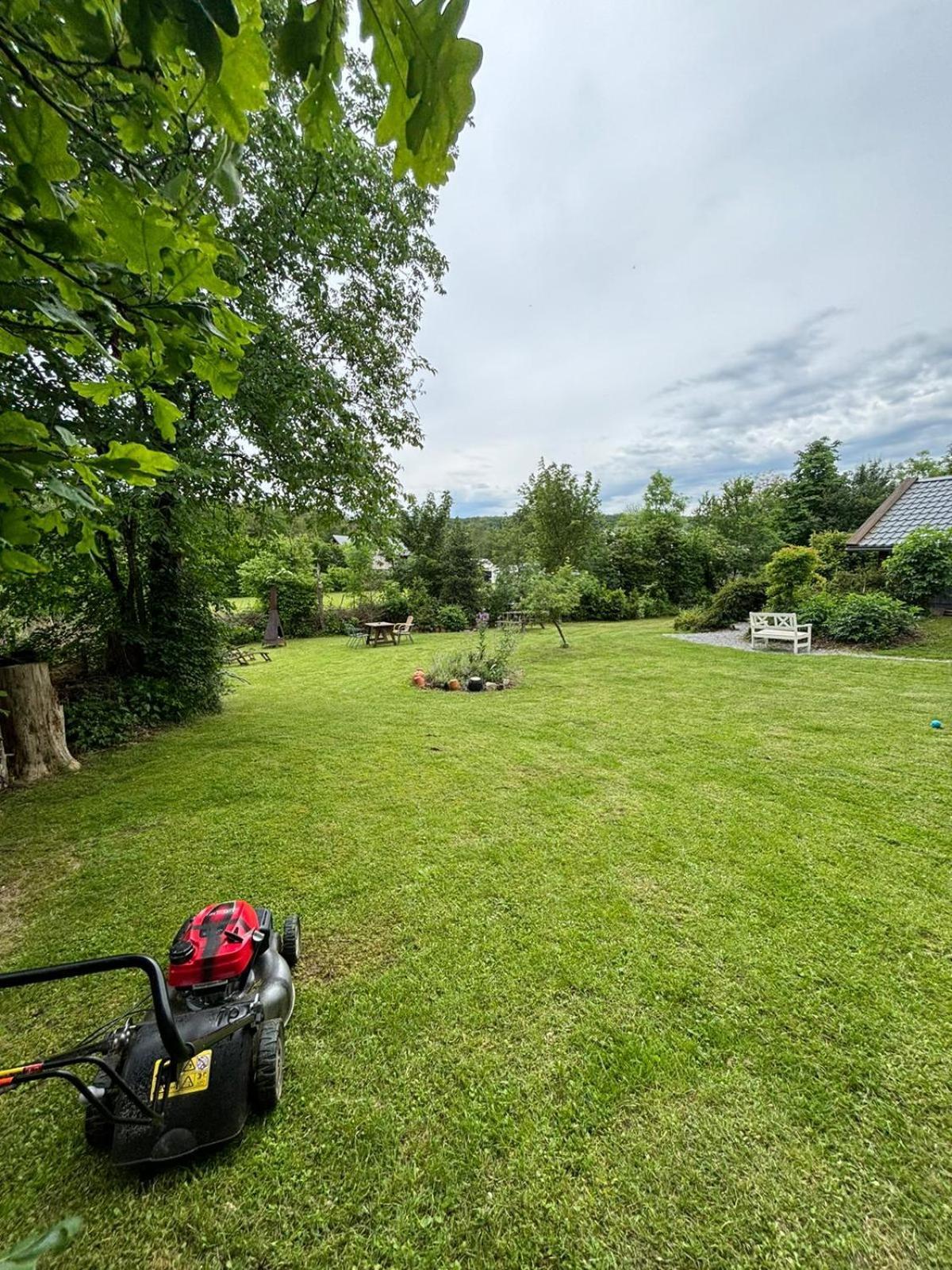Chalet Barvaux Met Grote Tuin デュルビュイ エクステリア 写真